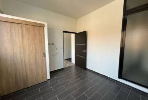 NUEVO- Alquiler de Apartamento de 2 Habitaciones Con  Closets y 2 Baños en Zona Sur de la Ciudad