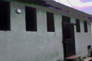 Alquiler de Casa 2 Niveles , 4 dormitorios, Portón eléctrico en Tegucigalpa